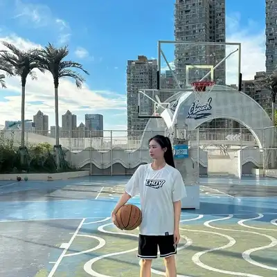 孔美